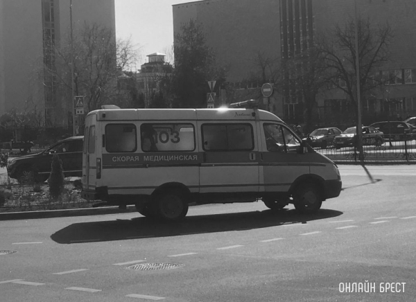 В Березовском районе два человека выпали с балкона, один отравился щелочью В Березовском районе два человека выпали с балкона, один отравился щелочью