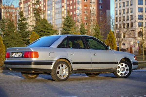 «Купил за $2 250 и горя не знаю!». Белорус о владении Audi 100 (C4) выпуска 1993 года «Купил за $2 250 и горя не знаю!». Белорус о владении Audi 100 (C4) выпуска 1993 года