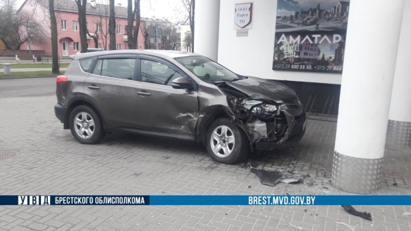 Появилось подробности ДТП в Бресте на перекрестке К.Маркса-Гоголя Появилось подробности ДТП в Бресте на перекрестке К.Маркса-Гоголя