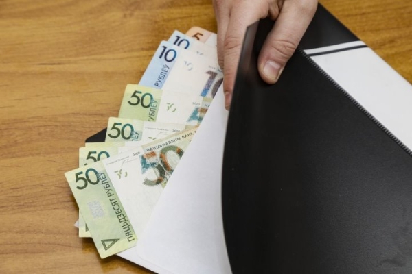 В Лиде за получение взяток задержан врач В Лиде за получение взяток задержан врач