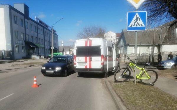 В Барановичах велосипедиста госпитализировали с переломами В Барановичах велосипедиста госпитализировали с переломами