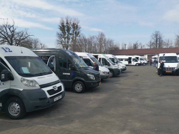 В Бресте провели смотр маршрутных такси В Бресте провели смотр маршрутных такси