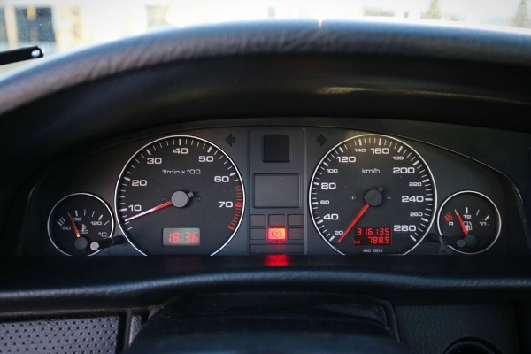 «Купил за $2 250 и горя не знаю!». Белорус о владении Audi 100 (C4) выпуска 1993 года «Купил за $2 250 и горя не знаю!». Белорус о владении Audi 100 (C4) выпуска 1993 года