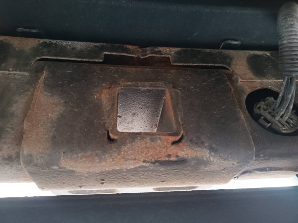 «Все гофры с проводкой посечены песком!». Белорусу так отпескоструили Cadillac, что у машины отказала электроника и кузов начал ржаветь «Все гофры с проводкой посечены песком!». Белорусу так отпескоструили Cadillac, что у машины отказала электроника и кузов начал ржаветь