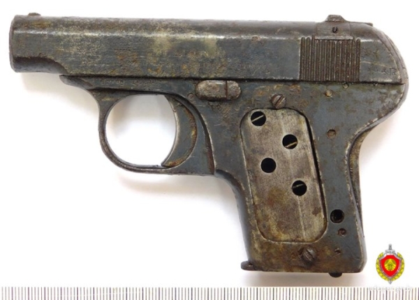 В Брестской области мужчина нашел пистолет. Где он лежал? В Брестской области мужчина нашел пистолет. Где он лежал?