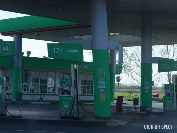 Почему снижаются цены на АЗС, пояснил посол Беларуси в РФ Почему снижаются цены на АЗС, пояснил посол Беларуси в РФ