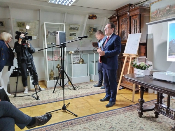 Бресту переданы 10 печатных и оцифрованных номеров газеты «Наша Заря» (1912) Бресту переданы 10 печатных и оцифрованных номеров газеты «Наша Заря» (1912)