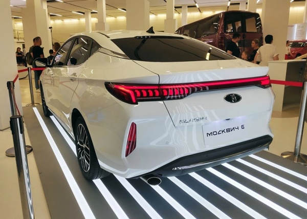 «Москвич-6» представили публике. Это перелицованный китайский лифтбэк «Москвич-6» представили публике. Это перелицованный китайский лифтбэк