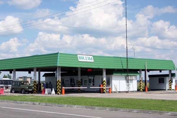 «Наши пожилые водители почти все в разводе». Пообщались с дальнобойщиками на белорусско-литовской границе «Наши пожилые водители почти все в разводе». Пообщались с дальнобойщиками на белорусско-литовской границе