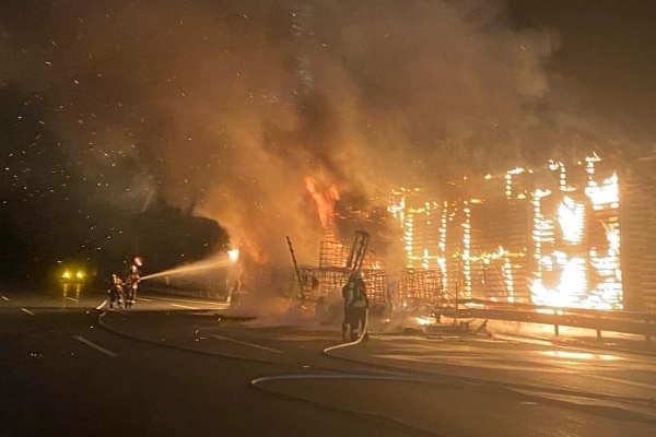 В Баварии сгорел грузовик под управлением белоруса В Баварии сгорел грузовик под управлением белоруса