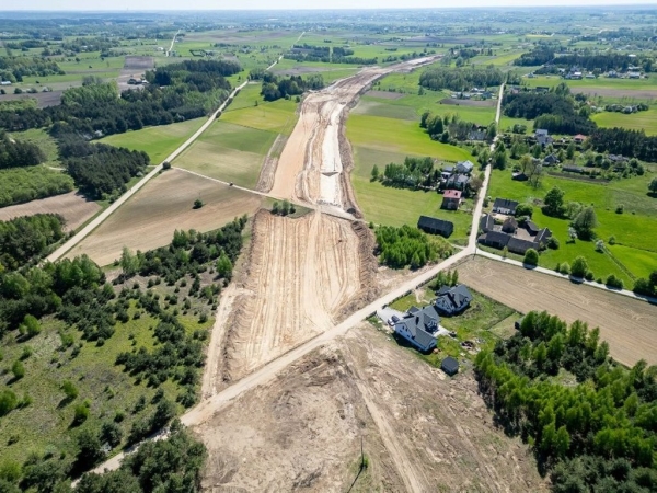 Поляки показали строительство дороги в сторону Беларуси с квадрокоптера Поляки показали строительство дороги в сторону Беларуси с квадрокоптера