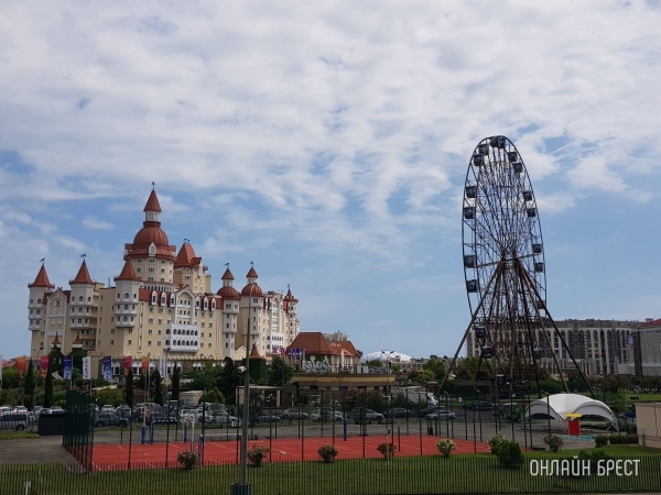 В Сочи с 1 января 2025 года введут туристический налог В Сочи с 1 января 2025 года введут туристический налог