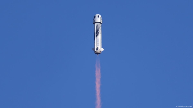 В космос — без мужчин: Кэти Перри и невеста Джеффа Безоса слетали в космос на корабле Blue Origin
											 
												В космос — без мужчин: Кэти Перри и невеста Джеффа Безоса слетали в космос на корабле Blue Origin