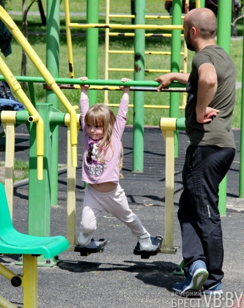 Прогулка по Набережной Бреста. Фоторепортаж Прогулка по Набережной Бреста. Фоторепортаж