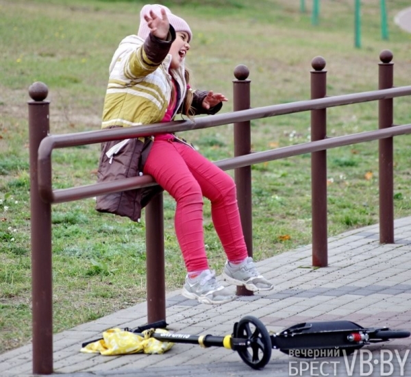В Бресте парк 1000-летия залит осенними красками. Фоторепортаж В Бресте парк 1000-летия залит осенними красками. Фоторепортаж